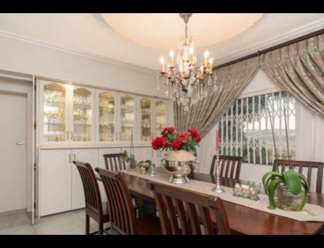 5 BEDROOM HOUSE FOR SALE IN GLENVISTA